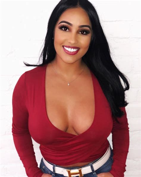 Mit 18 chartsingles, 9 durchweg mit gold und platin ausgezeichneten alben (inkl. Sasha Del Valle Sexy And Topless Photos | #The Fappening
