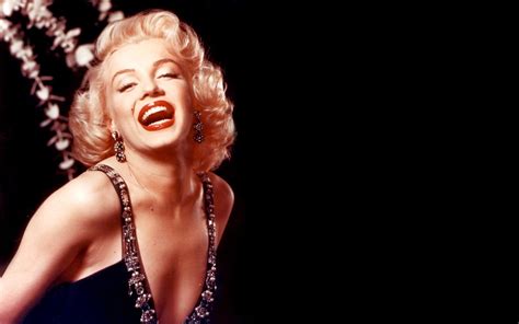 Amazing and beautiful marilyn photographs for mobile and desktop. Marilyn Monroe, Pictures, Images