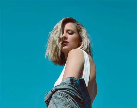 This chick is smart independent and knows what she wants in life. DAGNY returns with video for 'Backbeat'