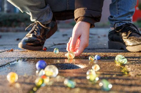 Lista de juegos tradicionales del ecuador y sus características. Canicas Juegos Tradicionales Y Sus Reglas : Juegos ...