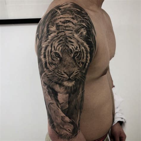Check out amazing japanesetattoo artwork on deviantart. Tiger by Hiro Tattoos, Auckland NZ | Animal tattoo, Auckland nz, Animals