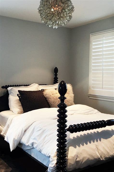 See more ideas about kylie jenner bedroom, bedroom decor, bedroom inspirations. Step Inside My Guest Room | Kylie jenner bedroom, Bedroom ...