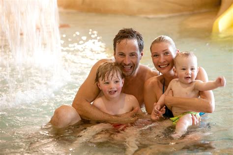 Die ganz kleinen verlieren ihre wasserscheu ganz schnell. Kinder Schwimmen Rhein-Main-Therme - Kinder Erlebnisbad Hessen