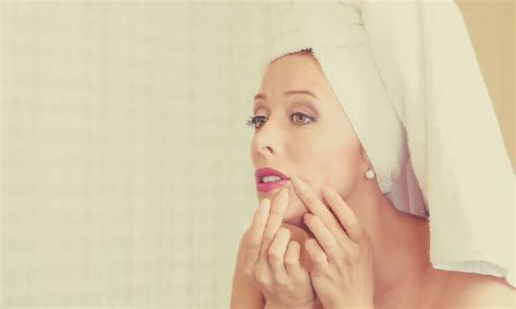 How to treat your hormonal acne at any age? A Complete Guild On How To Get Rid Of Hormonal Acne