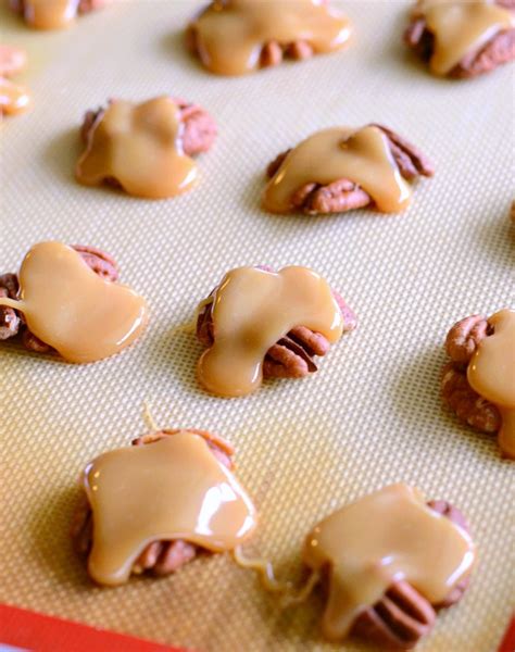 Turtle chocolate fudgelord byron's kitchen. How To Make Turtles With Kraft Caramel Candy : Chocolate ...