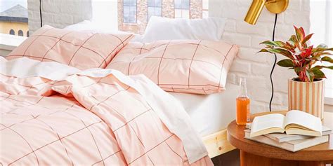 Whether you have a twin, full, queen, or king sleeping arrangement, make sure a pillow complements the size of your bed. 7 Best Bed Sheets to Buy in 2020 - We Tested Bed Sheets