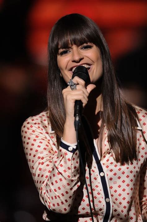 Clara luciani a remporté vendredi soir la victoire de l'artiste féminine de l'année au nez et à la barbe de catherine ringer et de la grande favorite angèle. Victoires de la musique 2020 : Angèle, Clara Luciani, Alai ...