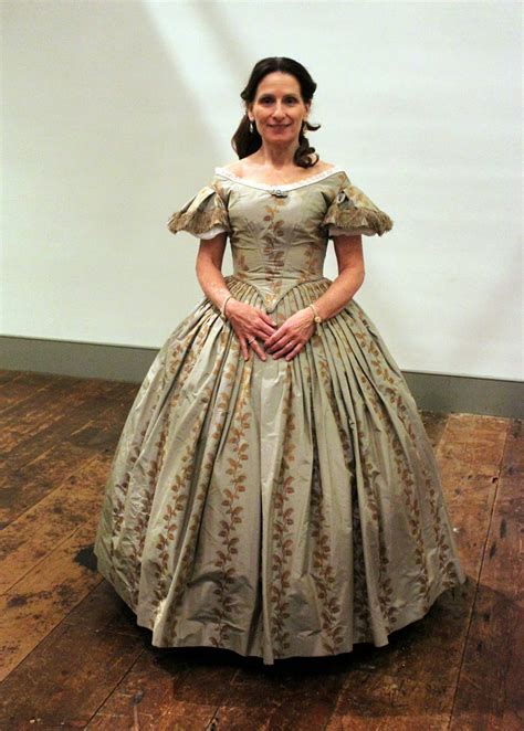 A late 1860s evening bodice to go with my original purple dress. Couture Historique: 1860s Christmas Ball