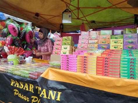 Now $119 (was $̶2̶3̶6̶) on tripadvisor: foto zaza: Cameron Highland: pasar segar Brinchang & Kea Farm