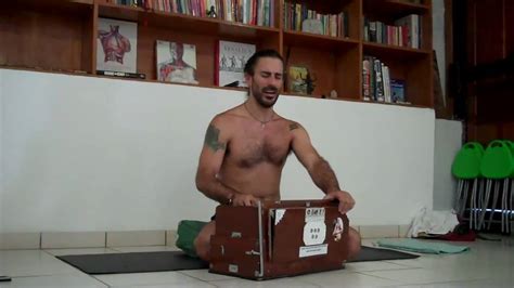 Pedro franco direção & criação: Mantra Yoga com Pedro Franco no Curso Yoga RJ - YouTube