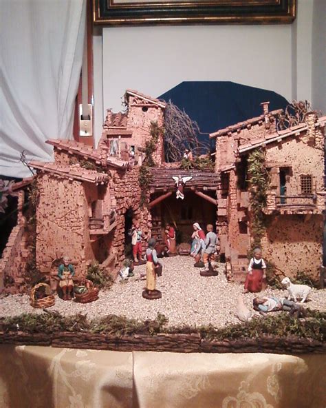 Presepe stile napoletano completo di natività, luci e personaggio bottaio funzionanti con alimentazione elettrica misure: Presepi Artigianali: presepi 2012