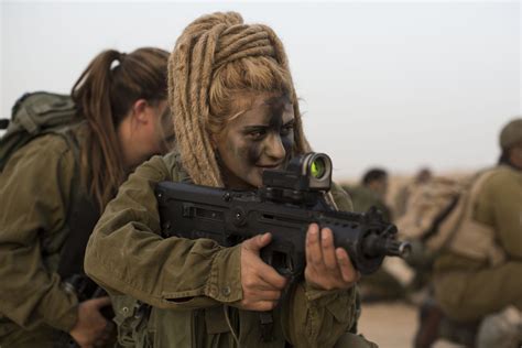 Israeli defense forces female soldiers & israel's models page 💙🇮🇱💙 dm for feature🔫us gun girls welcome 2🇺🇸 tag #hotidfgirls @lions_of_zion @friedfox. Israel's Fearsome Female Warriors