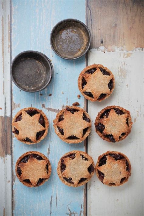 Gingerbread men can be more versatile than you think. Christmas Hamper Gift IdeasThe Creative Issue - News for ...