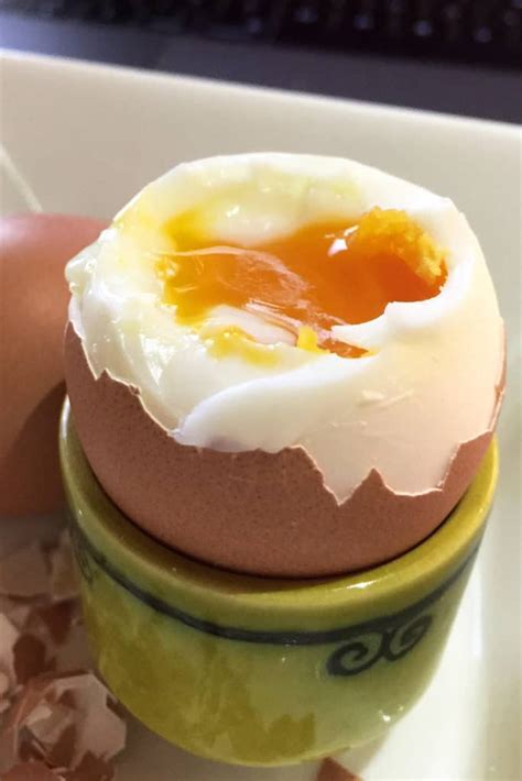 There is a reason that the phrase smells like rotten eggs is associated with a sour and annoying smell. How Long Do Hard Boiled Eggs Last In Fridge : How Long Do Hard Boiled Eggs Stay Good? (3 Storage ...