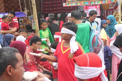 video profil tk peradaban serang in kegiatan tk. Sekolah Peradaban Serang: Parade Nusantara Sekolah ...