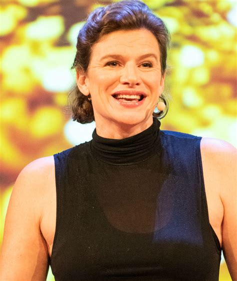 Ucl professor, director of @iipp_ucl. Econoom Mariana Mazzucato: het kapitalistische systeem is ...