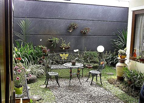 Itu dia beberapa inspirasi desain taman belakang rumah yang mungil dan asri yang bisa kamu jadi referensi dalam menciptakan taman impian kamu. Desain Taman Di Belakang Rumah | Gallery Taman Minimalis