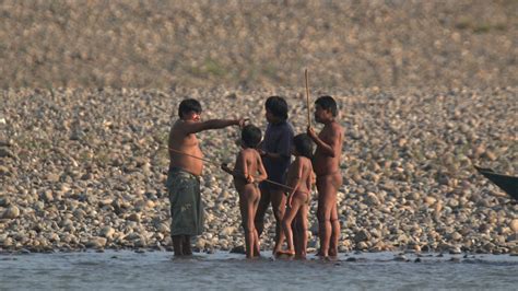 The isolated tribe in Peru that's reaching out - Yachay Productions