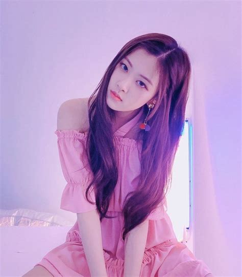 Park chaeyoung | rosé | blackpink | blλɔkpiиk. A gorg 🥀 | Blackpink, Black pink, Kpop girls
