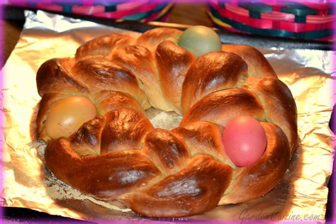 Super fluffy and worth the effort to put together. Sicilian Easter Bread : Italian Easter Bread 680 - Garlic ...