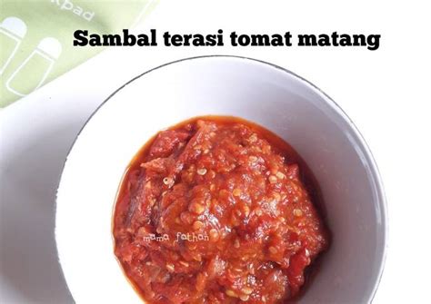 Ulek halus bahan sambal, tumis hingga matang. Sambal Terasi Matang - Setelah sambal matang, kau tengok ...