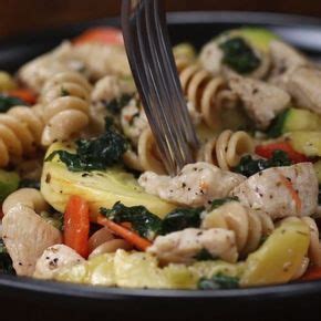 Get your prep on with this easy and delicious chicken dish! Meal-Prep Garlic Chicken And Veggie Pasta Recipe by Tasty | Recipe | Meals, Healthy meal prep ...