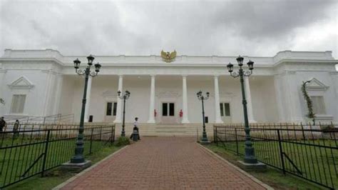 Paleis te rijswijk) is one of the six presidential palaces of indonesia.it is located on veteran street in central jakarta, with merdeka palace located south. Wow! Istana Negara Pindah di Kota Batu - MalangVoice