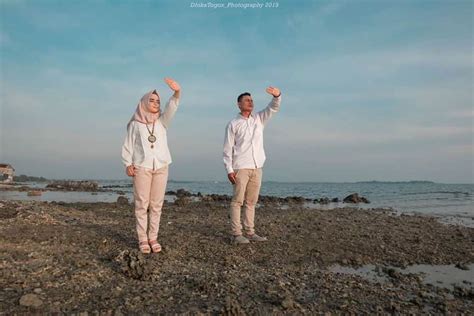 Menikah merupakan moment yang ditunggu setiap pasangan di muka bumi ini. √ 15+ Foto Prewedding Kekinian: Unik/Islami/Casual/Romantis