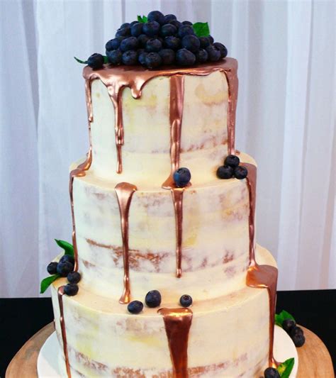 My first and only wedding cake so far. The new cake trend: Drip cakes - Articles - Easy Weddings
