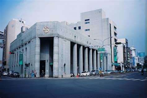 The site owner hides the web page description. 土地銀行 | Contax T2 & Kodak Ektar 100 | Wennie Guo | Flickr