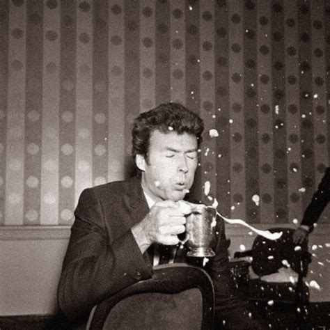 Clinton eastwood jr., 31 mayıs 1930 san francisco, california, abd doğumlu oyuncu, yönetmen, yapımcı. Guia cervejeiro para iniciantes | Como começamos a beber ...