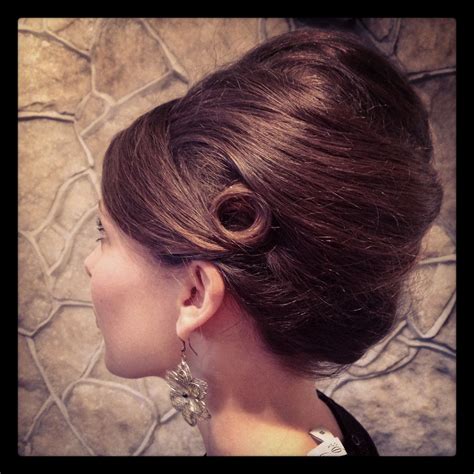 From audrey hepburn and brigitte bardot, to aretha franklin and barbra streisand, icons of the '60s embraced the beehive, which took even heldt by surprise. 60s hair beehive french roll volume by AVintageWalker ...