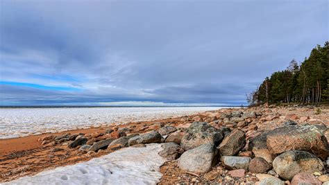 Lettland (lettisch latvija, amtlich republik lettland, lettisch latvijas republika) ist ein staat im baltikum. Ostsee-Lettland-Rigauer Bucht Foto & Bild | europe, baltic ...