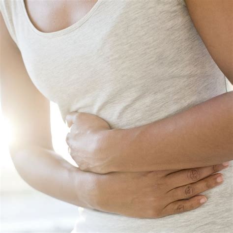 The early signs of rectal cancer are generally the same for women and men. 5 Symptoms of Colon Cancer in Women — Signs of Colon Cancer