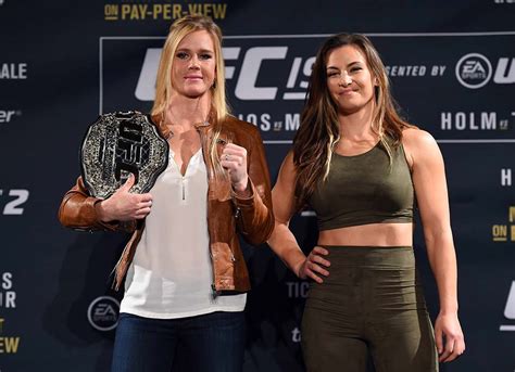 Holm was strong in the first round of the fight standing up. Holly Holm | MMA » Boxing » Kickboxing | Awakening Fighters