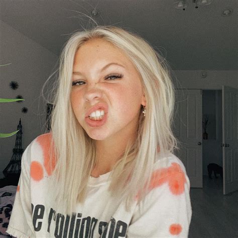 Her career started to take off after moving to la when she got a spot on abby's ultimate dance competition. Jordyn Jones - Social Media Photos 07/13/2020 • CelebMafia