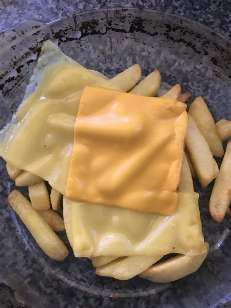 With a mild and versatile taste, american cheese is easy to incorporate in creamy, satisfying comfort foods like grilled cheese, macaroni and cheese and cheesy baked pasta casseroles. 2 slices of vegan cheese and one slice of american cheese ...