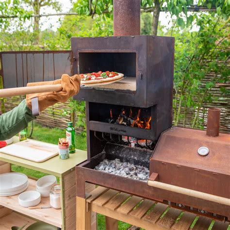 With the pizza oven grill kit you'll be able to enjoy a delicious home cooked pie during every sunday bbq. Outdooroven XL | Weltevree - order now, free shipping ...
