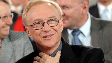 Born 25 march 1972) is an israeli politician who led the jewish home party between 2012 and 2018. David Grossman nyerte a 2018. évi irodalmi Izrael-díjat ...