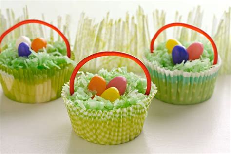 Easter crafts are a large part of celebrating easter. Mini Cheesecake Baskets | Recipe | Easter cheesecake ...