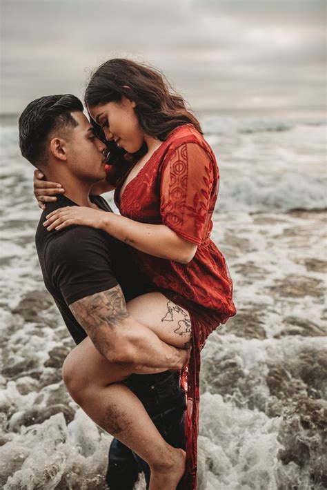 In a romantic hug, your torsos—your chests and stomachs—will touch. This Couple Met Right Before Taking These Sexy Beach ...
