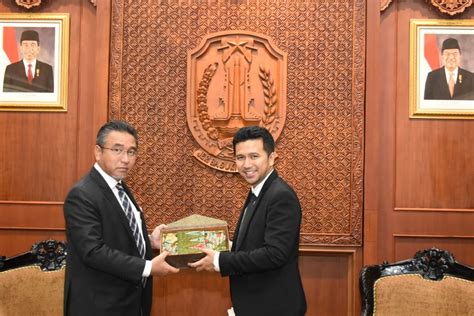 Datuk seri mohd ali rustam. Emil Dardak Tawarkan BTS kepada Ketua Menteri Melaka ...