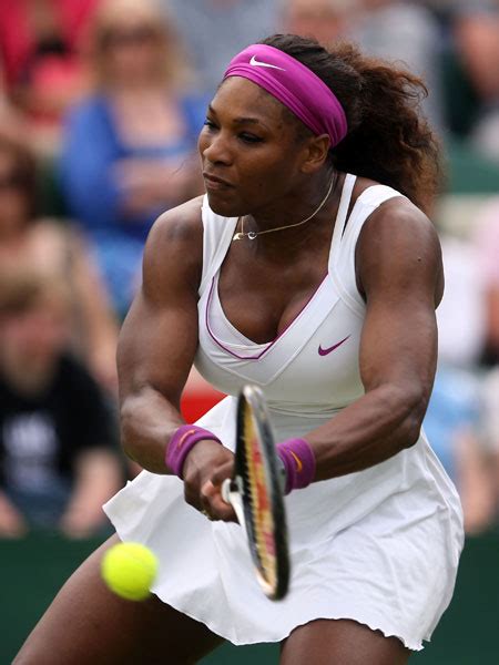 Serena williams remains on course for an eighth wimbledon singles title after trouncing czech barbora strycova to reach her 11th final at the all england club. Serena Williams Muskeln / Us Open Sloane Stephens Gegen ...