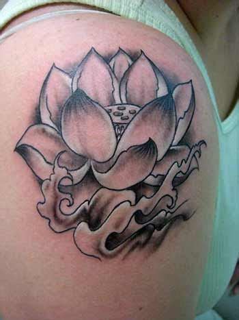 Gambar Tato Bunga Terate | Tato bunga, Tato lotus, Tato lengan