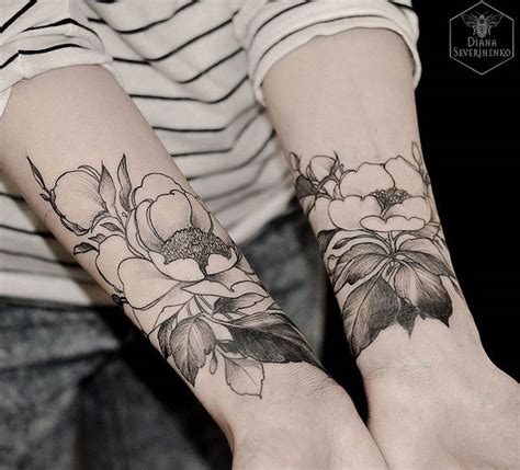 Mon pote brasse brasse ‍‏ @uneouukhty 19 апр. Image de Fleur: Tatouage Bouquet De Fleur Avant Bras