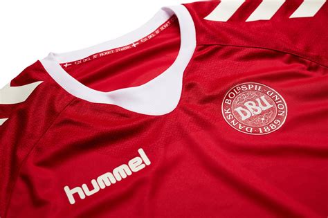 Consigli quote dagli esperti di b lab live! Hummel, le nuove maglie della Danimarca