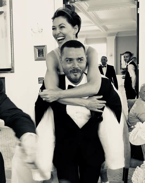 Самые новые твиты от emma willis (@emmawillis): Emma Willis and husband Matt show off 'new looks' in funny ...