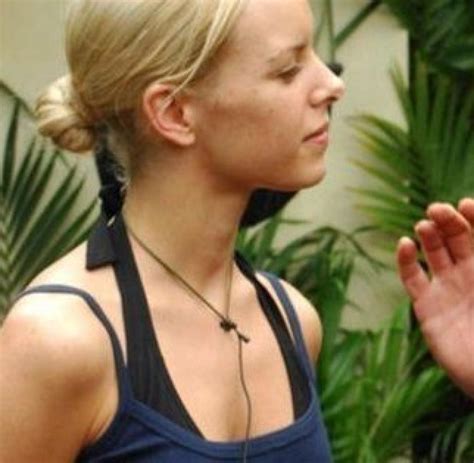 Auch isabels sohn mika (3), der im september 2017 auf die welt kam, kann es sicher. Dschungel-Show: Gruppentherapie statt Lästerattacken im ...