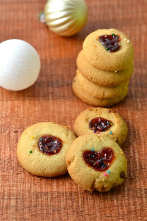 Polvorones are soft and crumbly shortbread cookies that melt in your mouth. Traditional Puerto Rican Christmas Cookies - Some of the ...