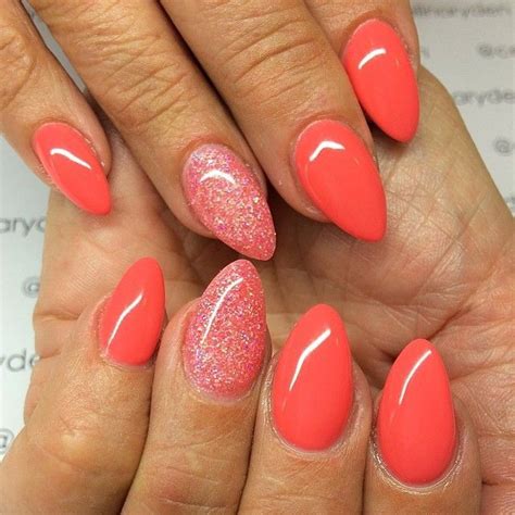 From squoval to stiletto, coffin to almond what manicure requirements will be in 2021 and what types of nail shapes will be the most popular? Inspiration | Almond nails designs, Trendy nails, Almond ...